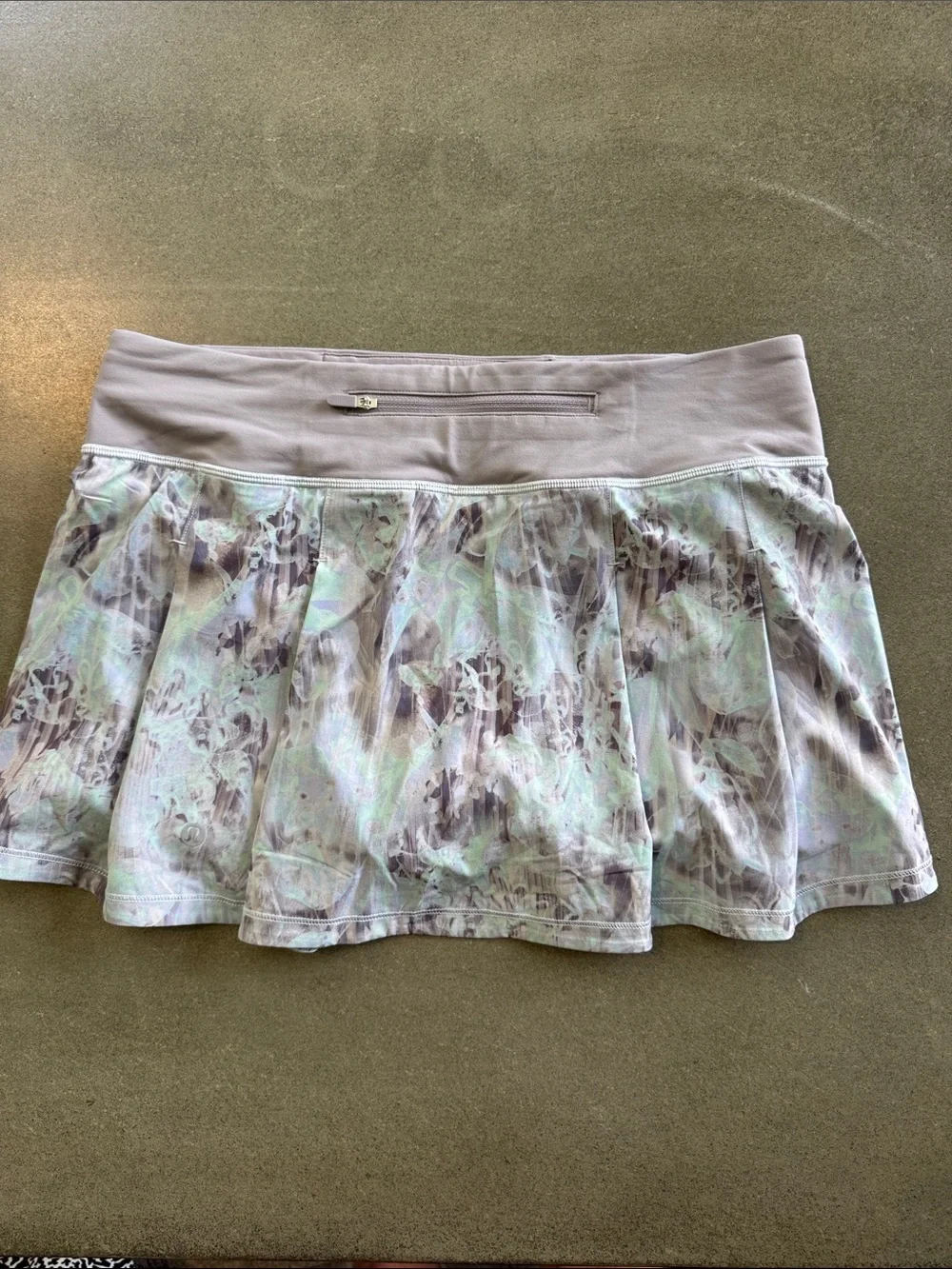 Lululemon pace rival skirt